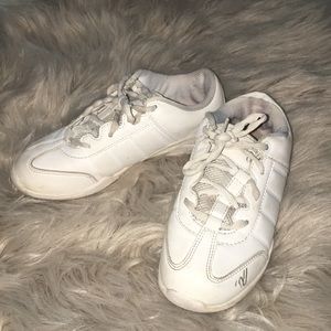 YOUTH VARSITY CHEER SHOES!!!